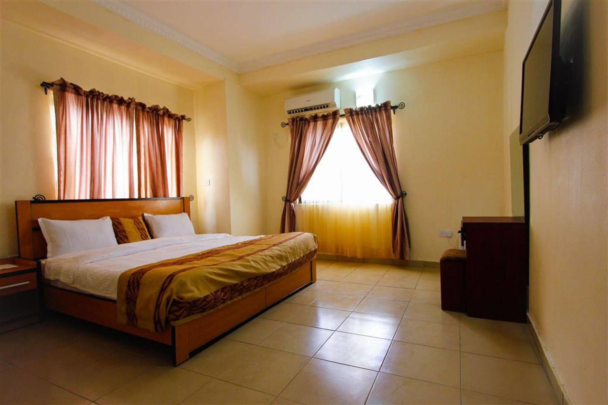 לגוס Beni Hotel מראה חיצוני תמונה