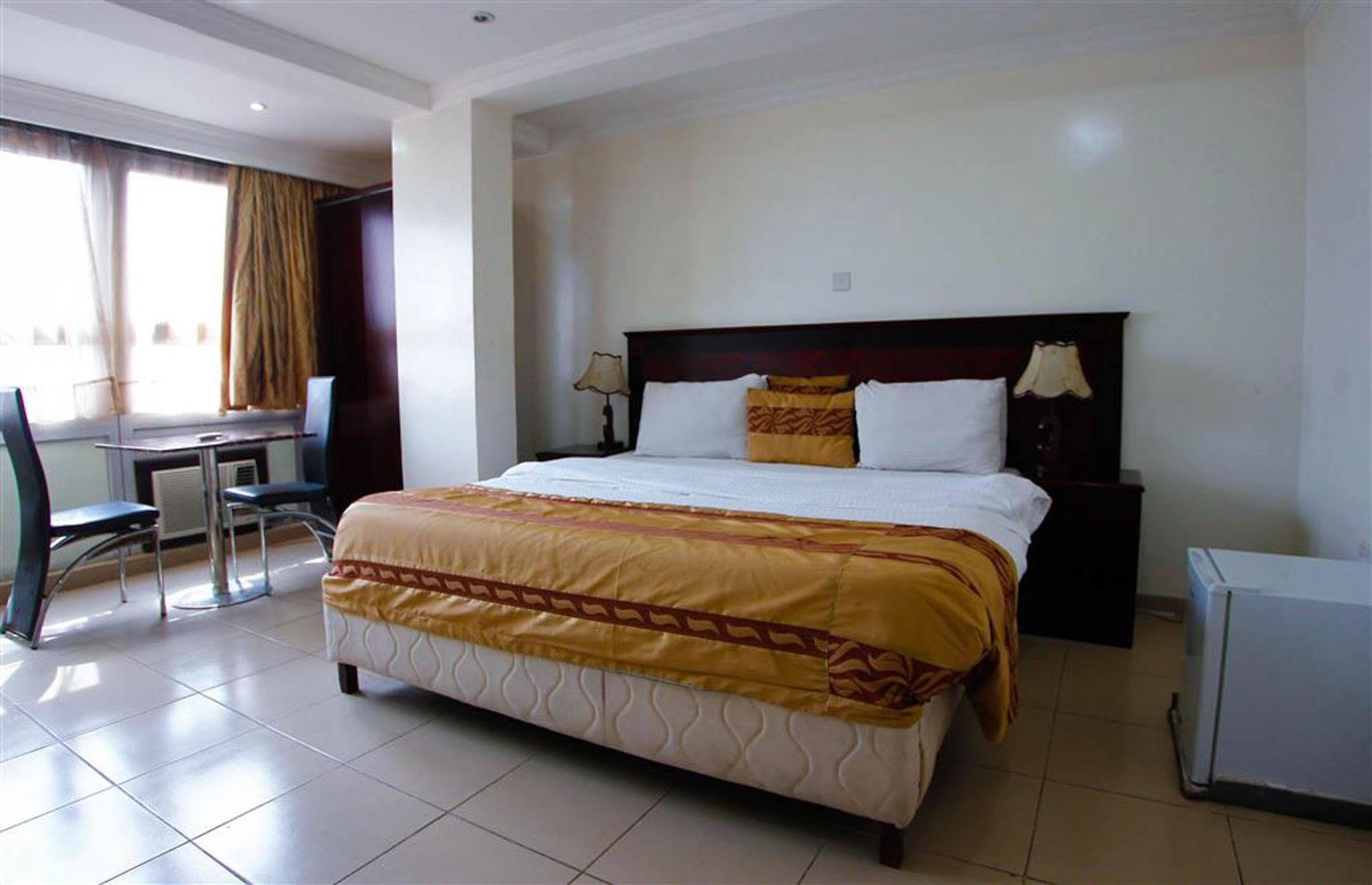 לגוס Beni Hotel מראה חיצוני תמונה