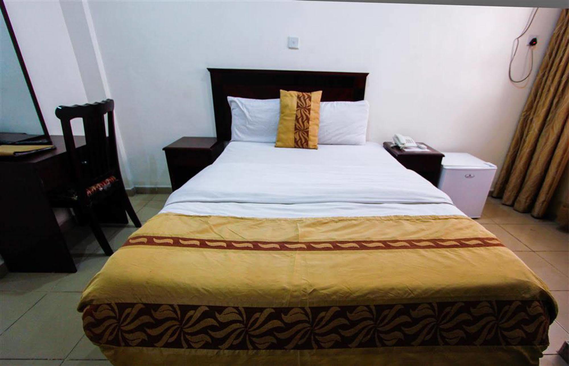לגוס Beni Hotel מראה חיצוני תמונה
